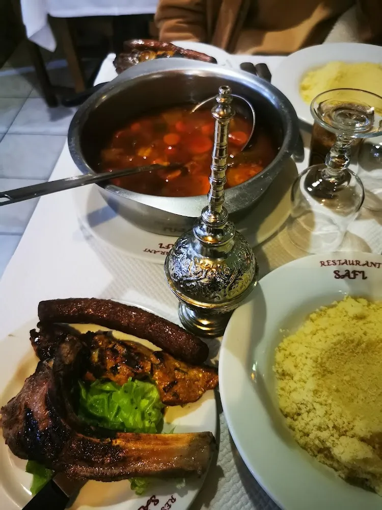 Viandes Saucisses Merguez Et Semoule